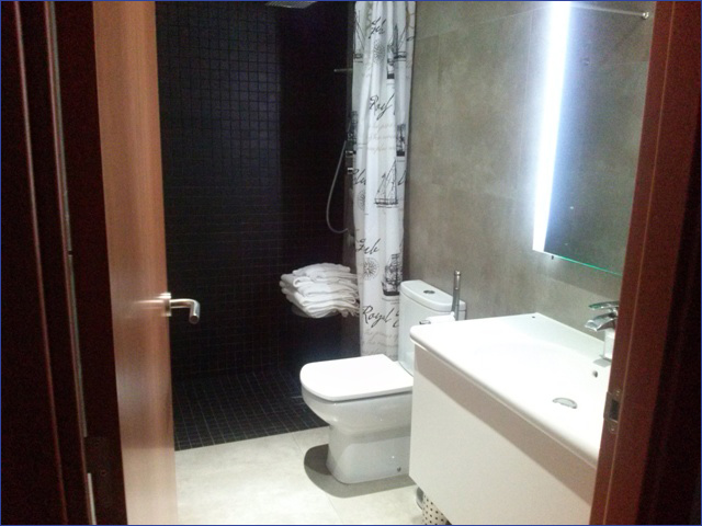 Barcelona apartman ház - fürdőszoba
