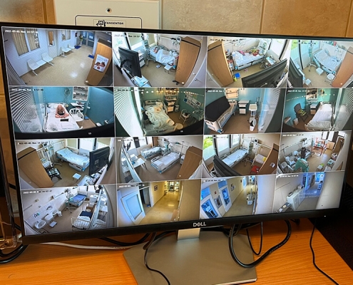 Betegmegfigyelő kamera és monitor rendszer - Orvosi pult közel
